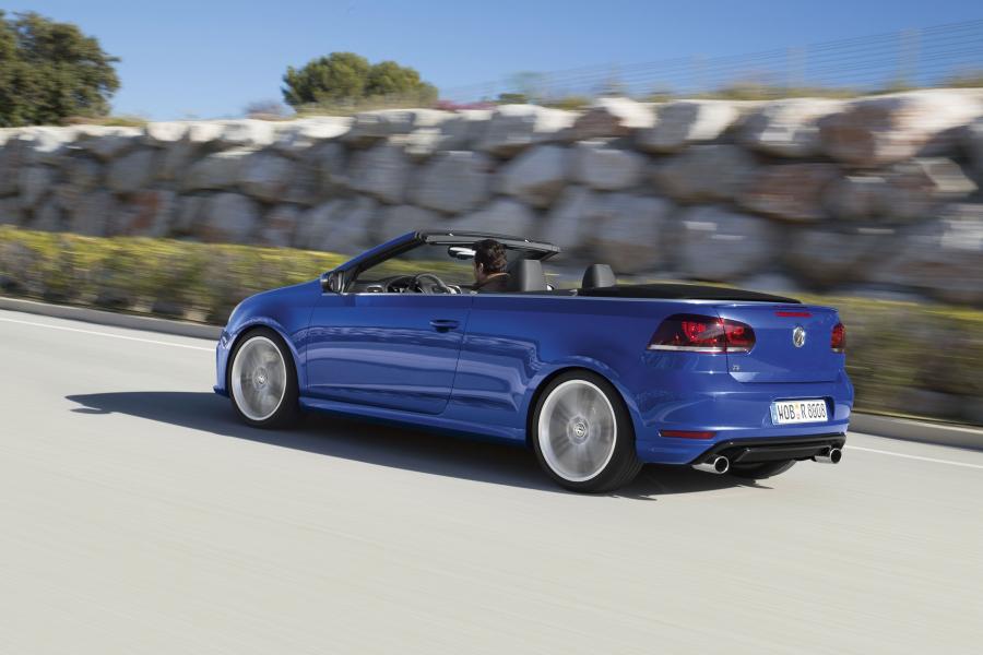  Volkswagen Golf R Cabriolet 2013 года  (фото 8 из 13)